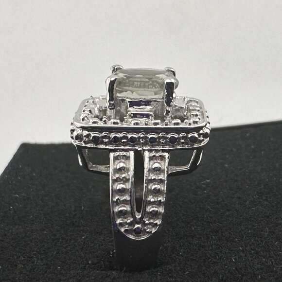 Beautiful Natural Light Green Amethyst Ring with small Diamond - Sterling Silver - Picture 11 of 14